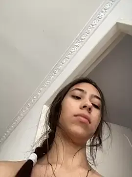 juliie_star — suck her pussy and nipples
