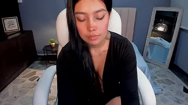 Juliieta_Evans — Private on StripChat