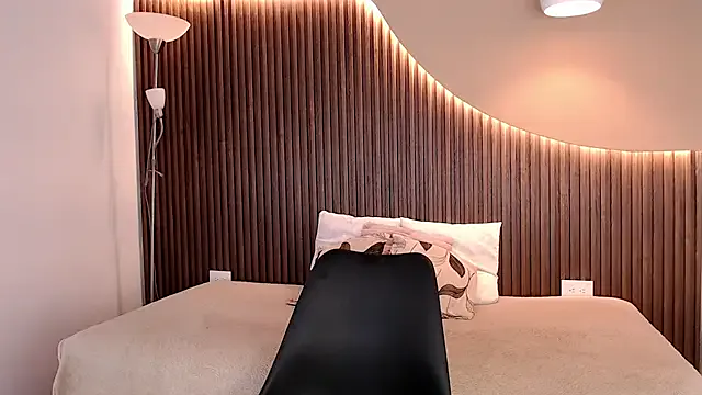 Kailanny_ — Suck dildo