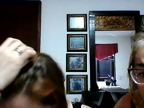 karlabarrera — desnudo