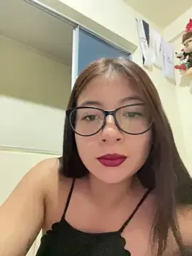 Karlee_Grey1 — Sensual striptis and rub my pussy