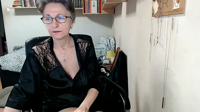 katemodel — naked dancing