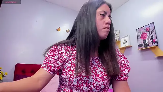 kathina_giraldo — show tits