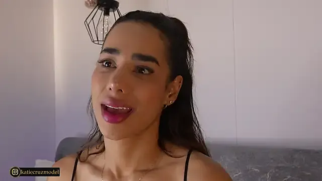katie_cruz — MESSY DEEPTHROAT + GAG