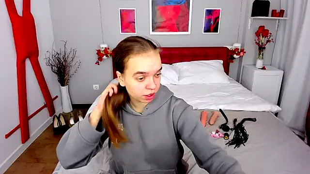 KatrinPearlss — Take off top for 5 min