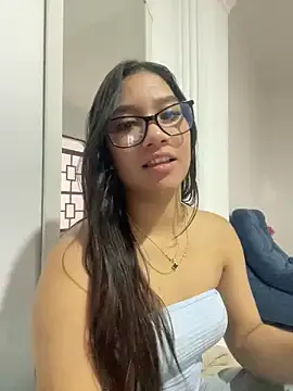 Katy_18 — Fingers in the pussy