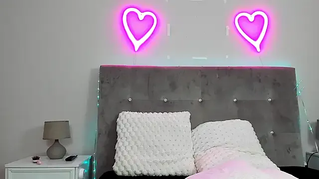 kayladiamond_ — MAKE ME CUM SO HARD AND SO WET