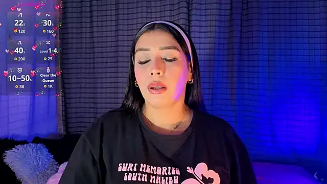 Kayleemorales — Play with my hard nipples
