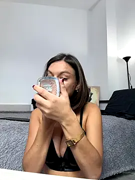 KellySmitS — tities fuck with dildo and oil :))