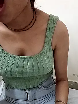 Khushi-Chaudhary — Sexy Dance