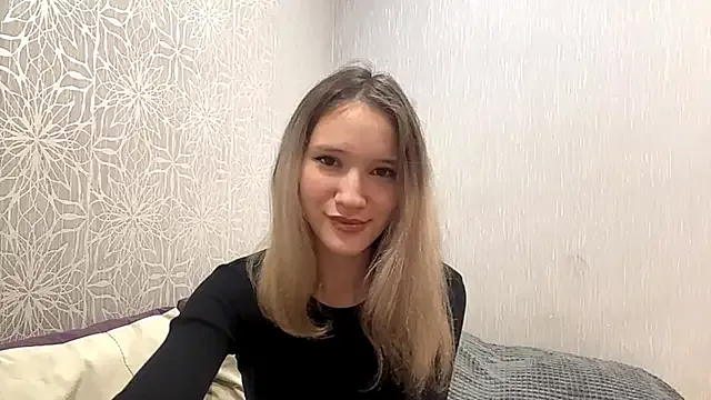 Kimi_Kiwi — eye contact