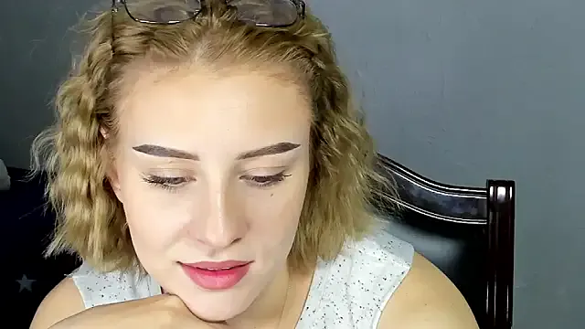 KindKristy — Freechat on StripChat