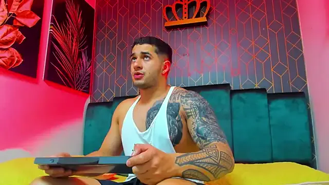 king_falconer — cum show