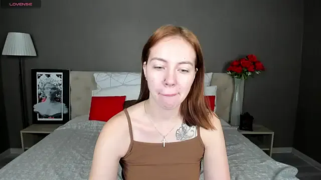 Kissi_Katyy —  pls show me this boobies