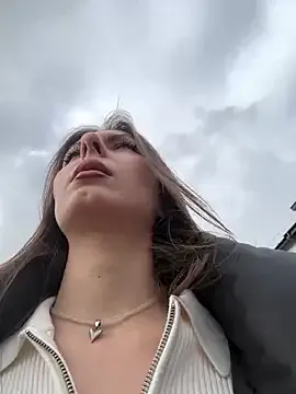 kittyCarrol — Show tits