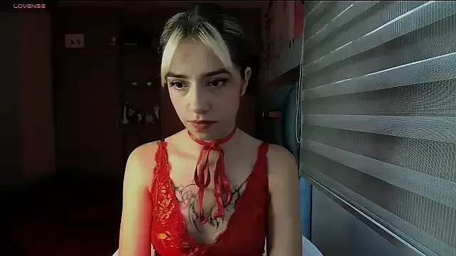 Kittyross — show boobs and slaps