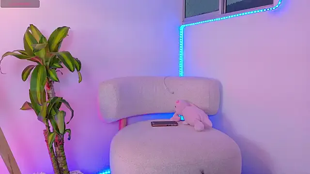 Kiut_tiffanii — Spank my big ass