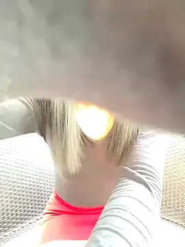 KloePink_ — SLAP ON MY BOOBS IN GARDEN