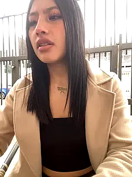 KloePink_ — hits my ass until this red