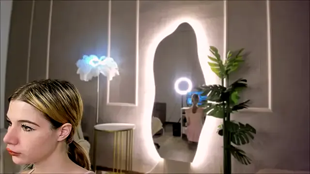 Krispy_Starr — Play with my tits
