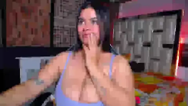 kriss_sweetboobs10 — spanks my pussy x 3