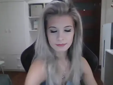 KristineGlow — Let's make me cum with you tips! <3