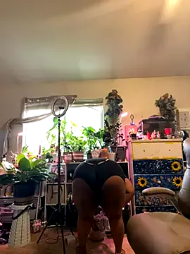 kweenxkarma — Naked Stream