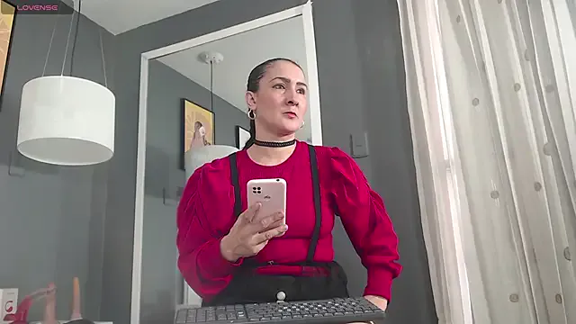 KyleDoom — Suck my dildo close to cam 