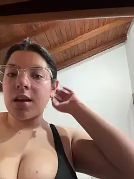 Kylie2211 — squirt show