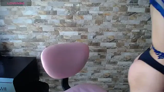 KyshaLipss21 — FINGER IN THE PUSSY  