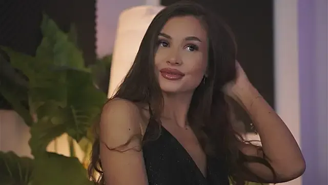 KyssaraPlay — suck finger in closeup
