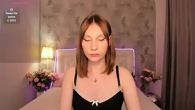 LadyMooor — show cock