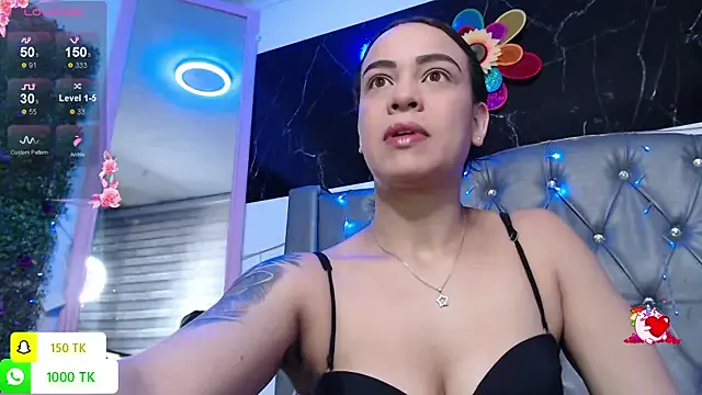 LAILAGUMMY — squirt show