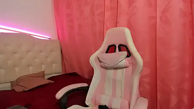 lailahdark — SHOW MY COCK HARD 