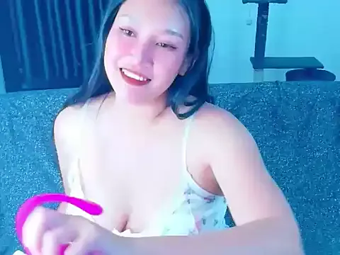 Lalacream12 —  squirting water