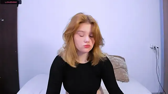 LaseyMoon — Cum from pussy