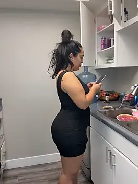 latina_curvy22 — total nude whipped cream game