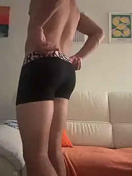 Latino-ken — God dans les fesses