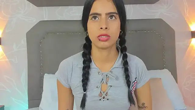 laura_maite_ — slime show + blowjob 