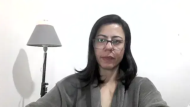 LauraBernardes22 — Quero show!!! La gozarei gostoso!