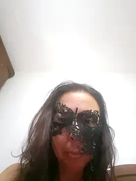 LAURAFOCOSA — spettacolo con olio total body