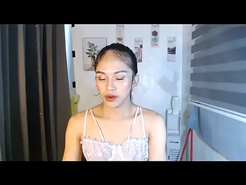 LauraSoHot — LET'S HAVE FUN AND CUM SHOW