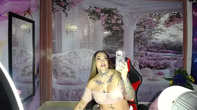 Layla-Watson — naked
