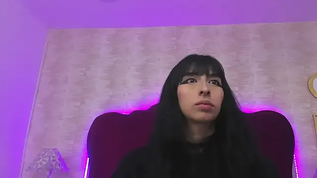 LaylaaDoll — 1 FINGER IN ASS