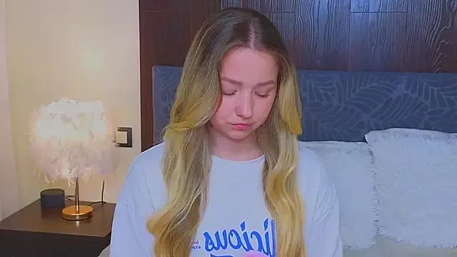 LeeAmy — spank ass