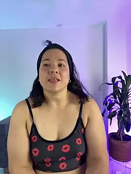 leiablack — naked for 10 minutes