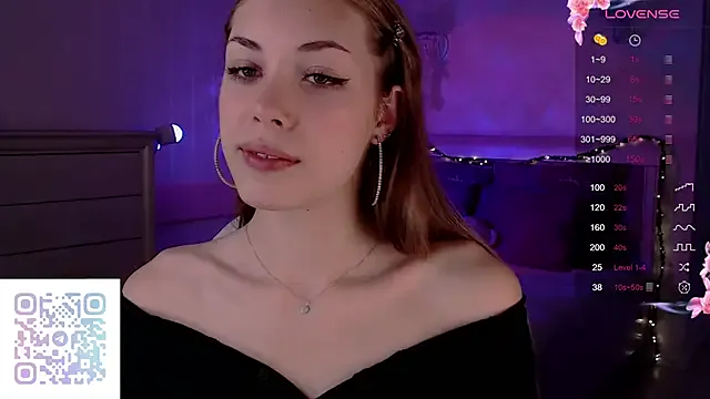 Leila_Vanilla — HAND BRA   lovense on