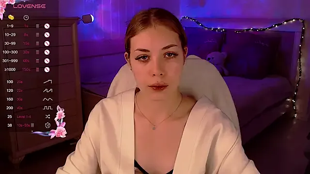Leila_Vanilla — DANCE TEASE  lovense on