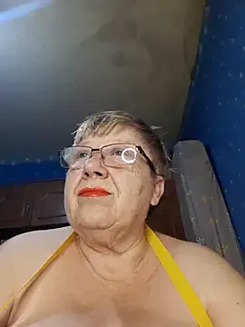 Lena_Gaby — Show pussy and tits