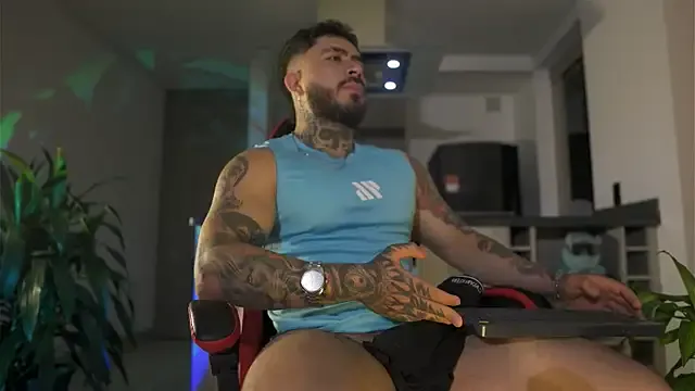 LeoSalvatore_ — Legs and ass play
